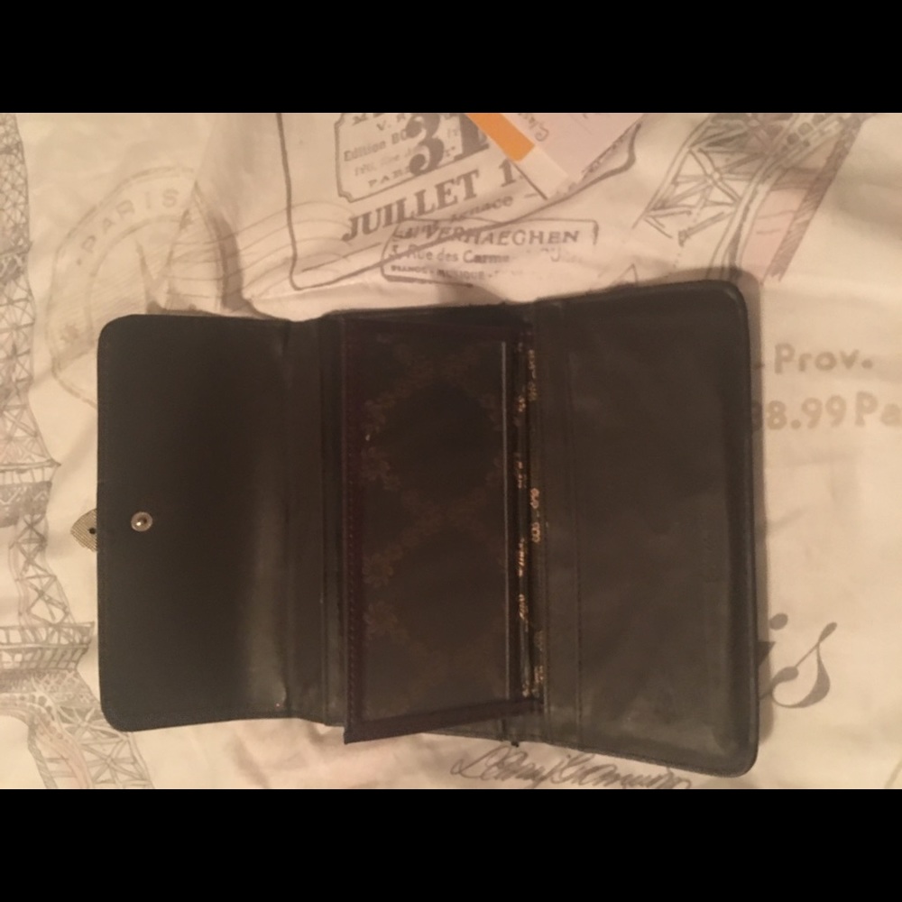 Wallet with buckle - Picture 4 of 6